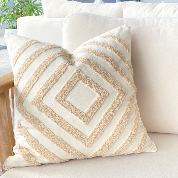 Bali-Inspired Tufted Cushion Cover with Insert: Exotic Elegance for Your Decor