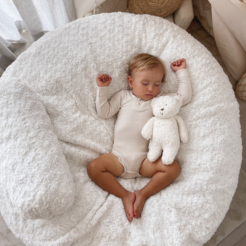 White Plush Sensory Beanbag Dreampod: Comfort and Tranquility