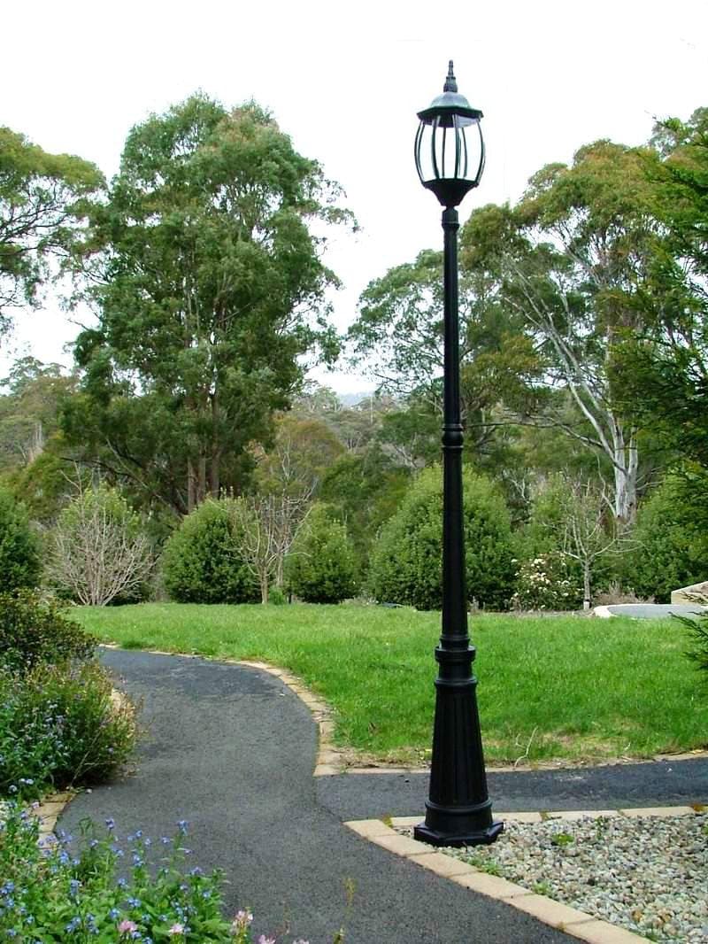 Metal Garden Lamp Post